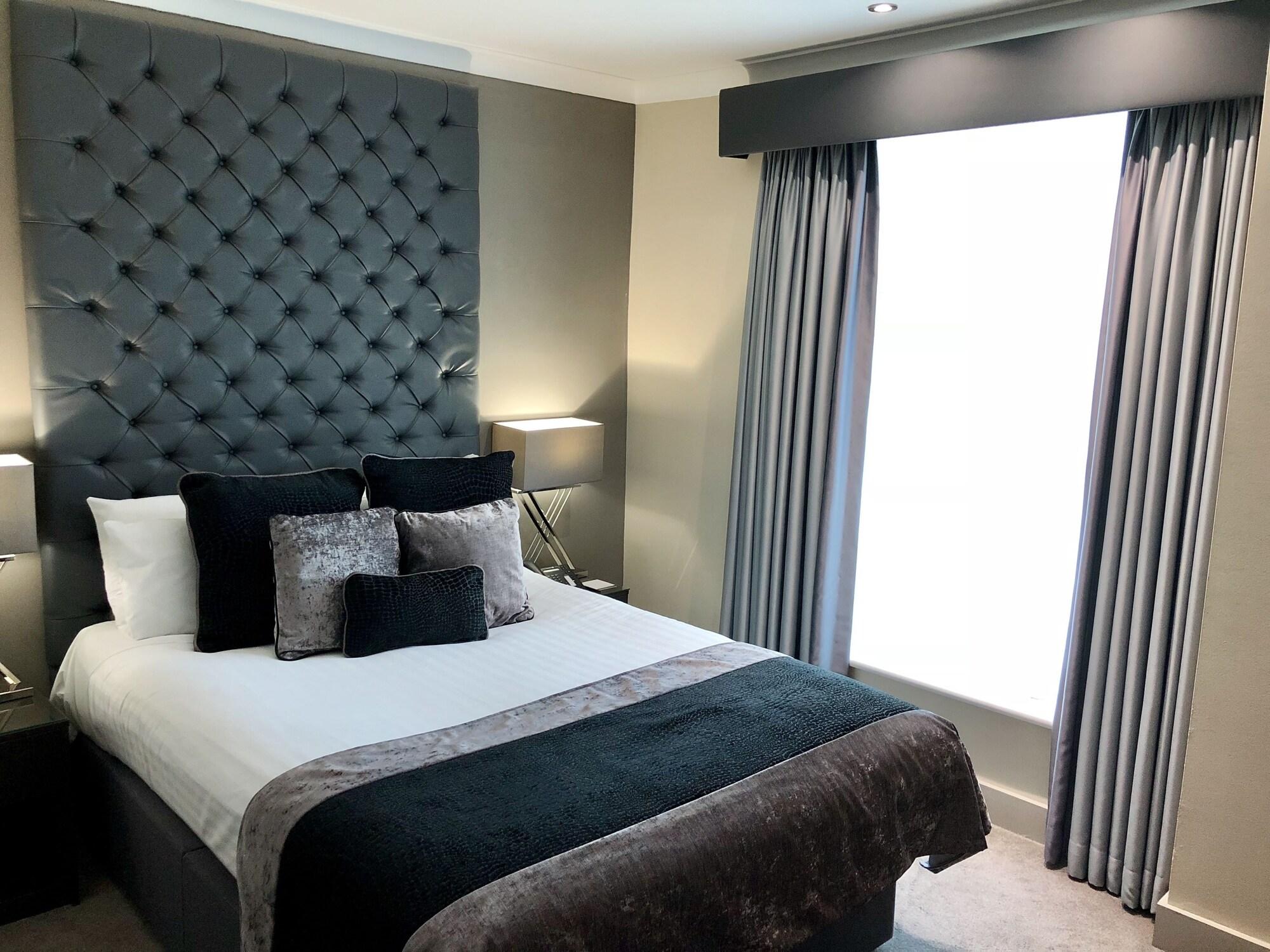 The Continental Hotel, Heathrow 4*