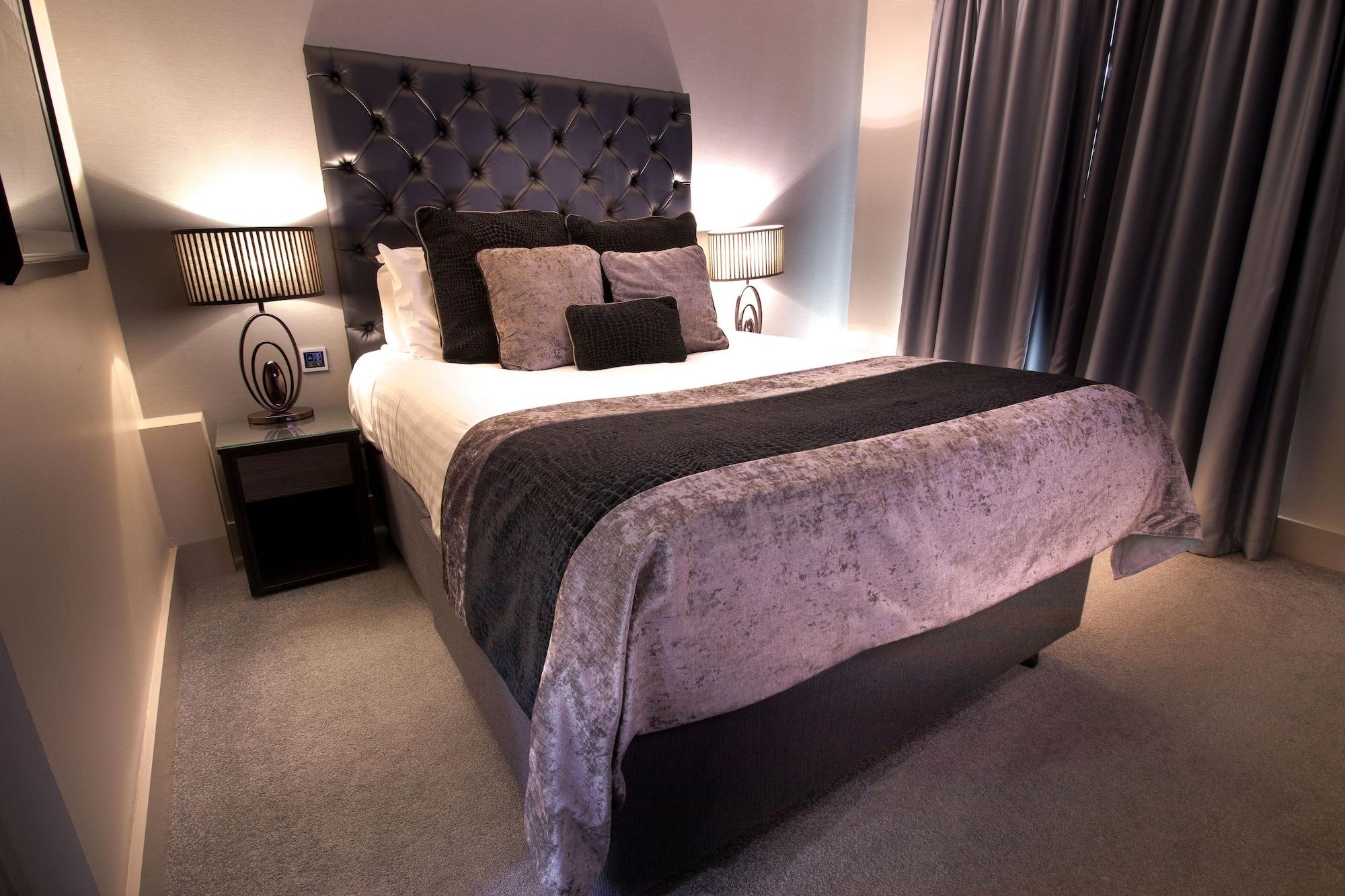 The Continental Hotel, Heathrow 4*