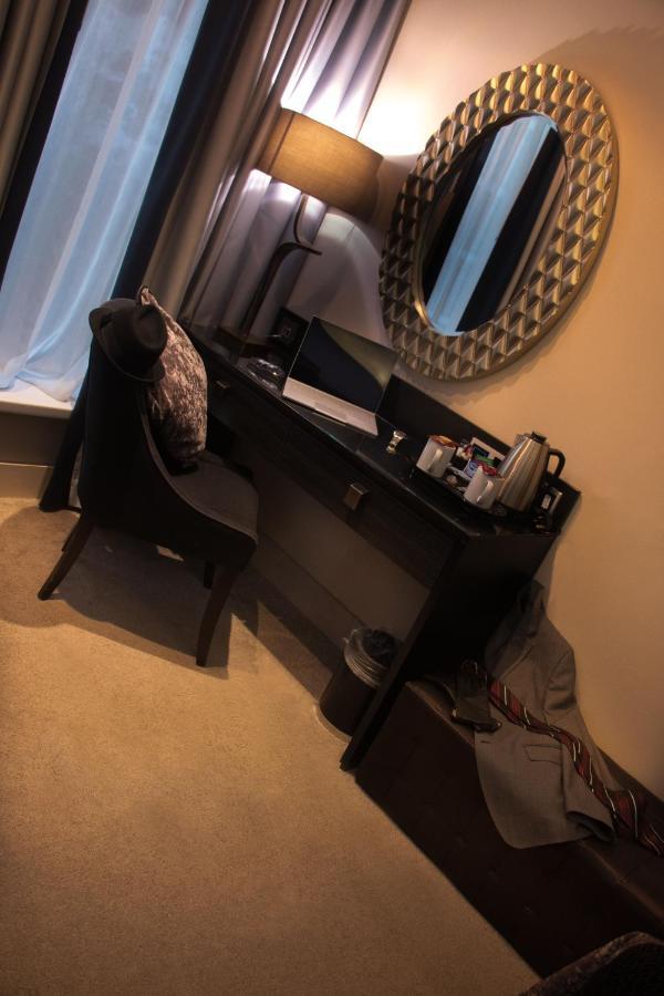 The Continental Hotel, Heathrow 4* Hounslow