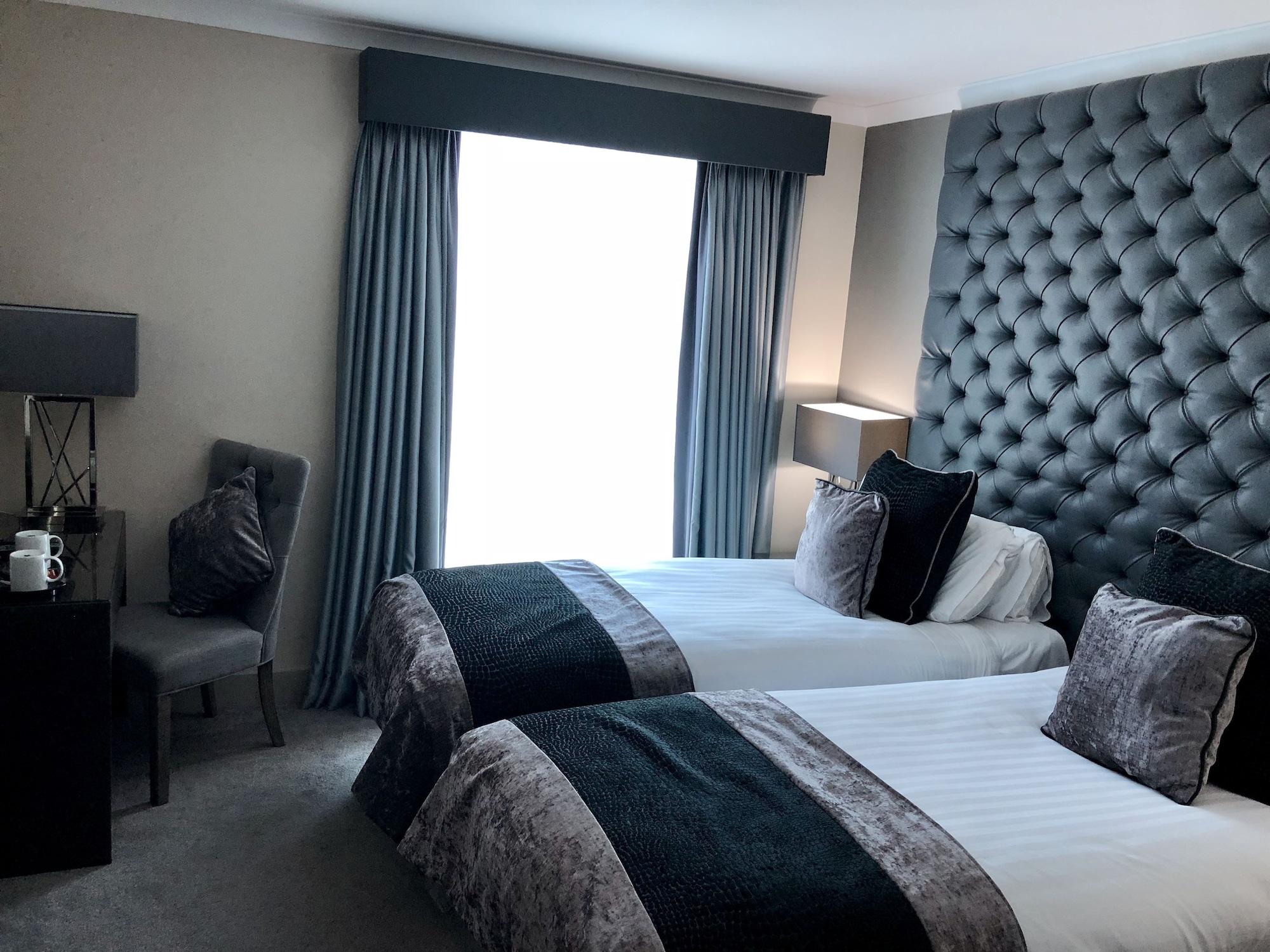 The Continental Hotel, Heathrow Hotel 4*