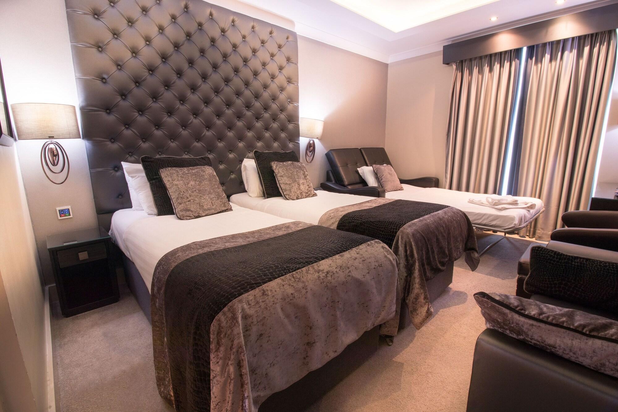 The Continental Hotel, Heathrow Hotel 4*