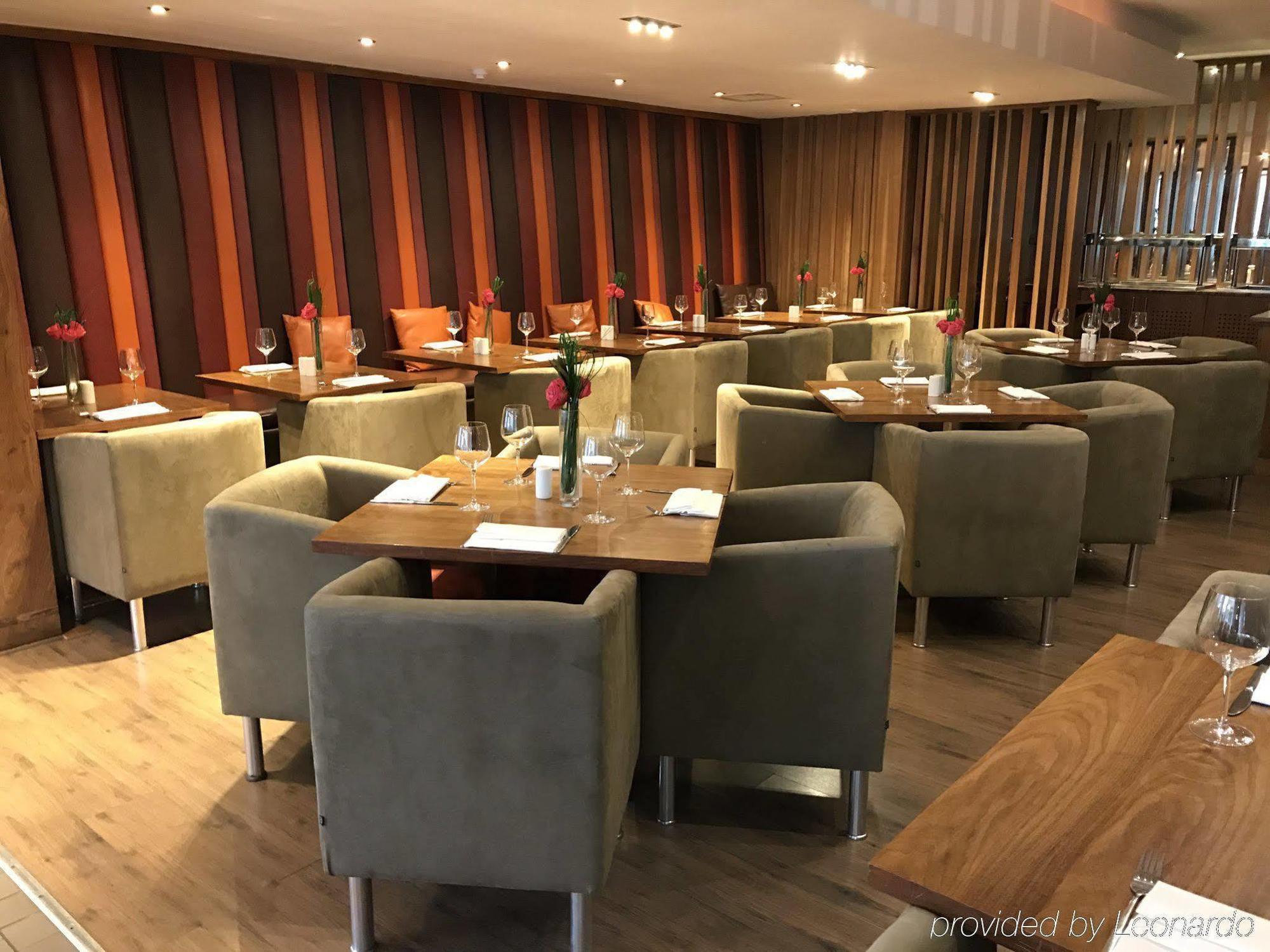 The Continental Hotel, Heathrow Hotel 4*